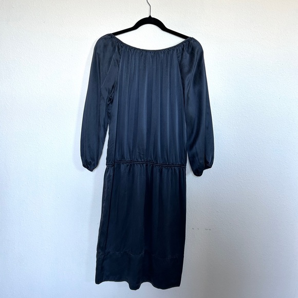 BCBG MaxAzria 100% Silk Navy Drop Waist Blue Midi Relaxed Fit Dress Small - Picture 8 of 13